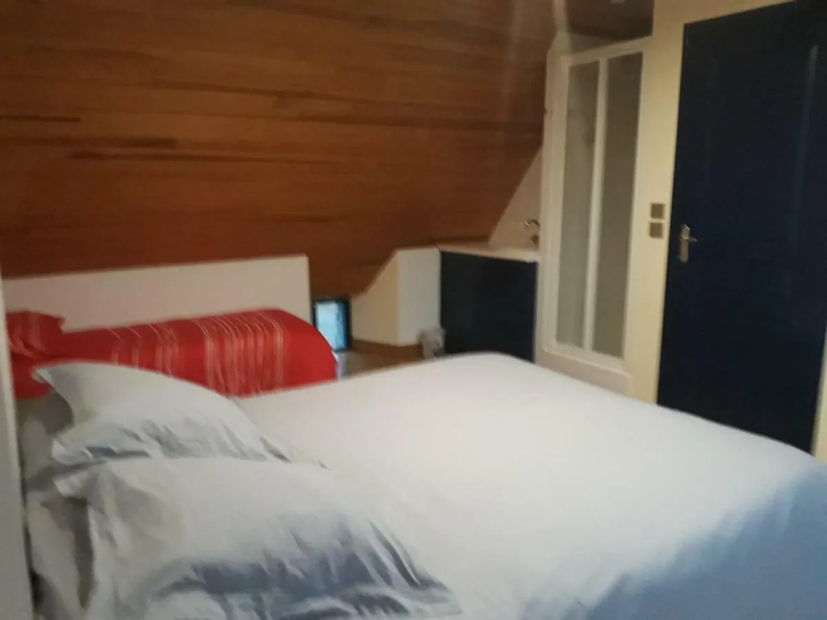 Holiday home Les Gites Du Grenit La Chapelle-Neuve